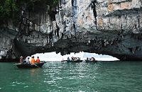 croisiere dans la baie d'halong  en jonque traditionnelle et kayaking