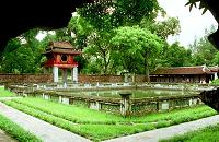 vacances au vietnam: la piste legendaire du vietnam, visite du temple de la litterature