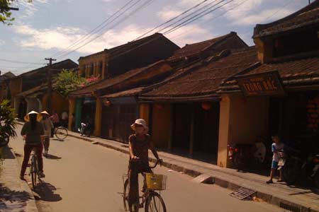 voyages vietnam authentique, ancienne rue hoian